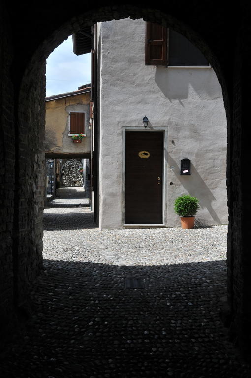 Bed & Breakfast Castello Padenghe sul Garda Ngoại thất bức ảnh